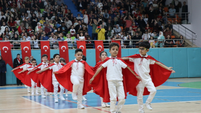23 Nisan’da okullar açık mı?