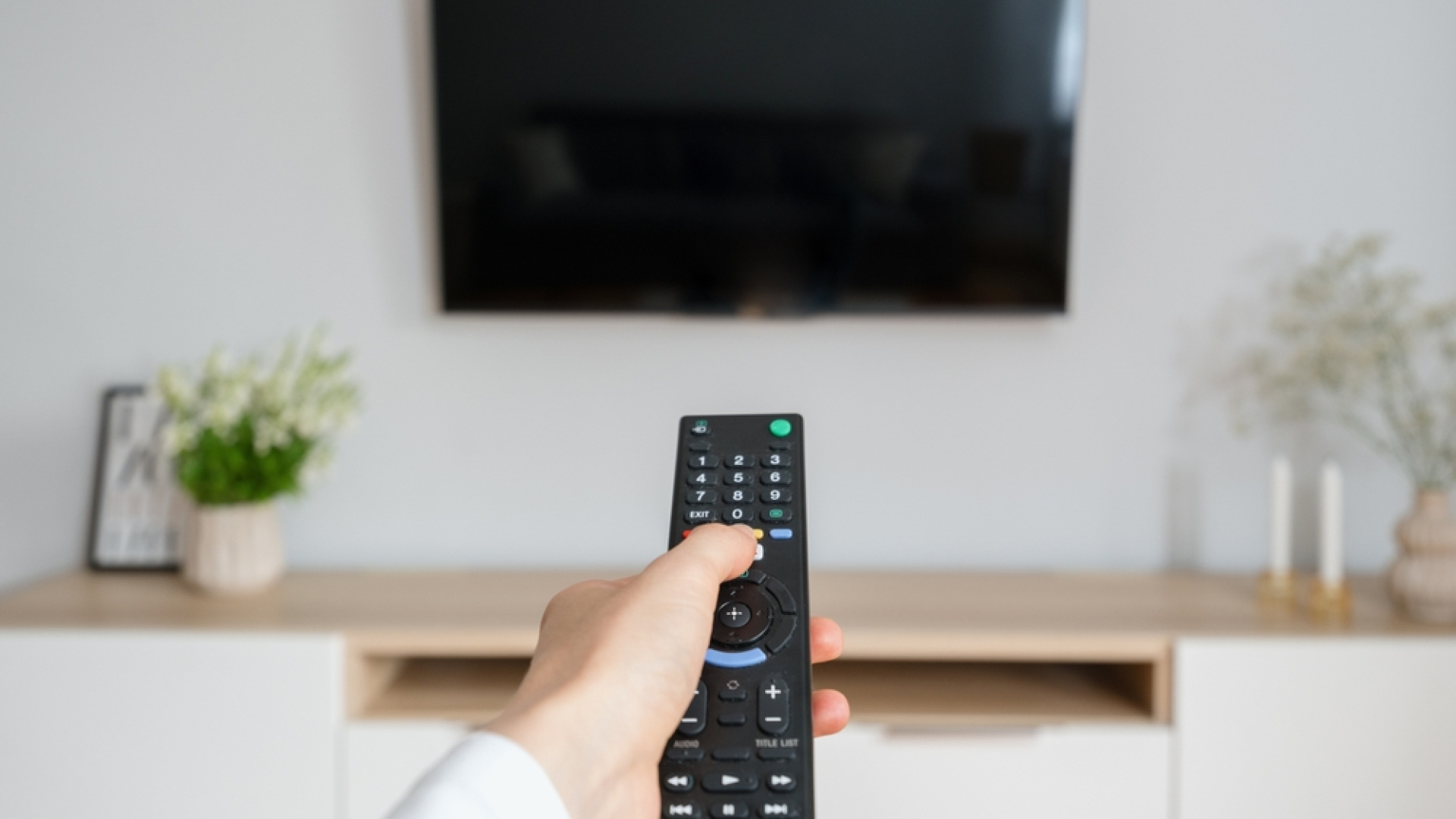 TV YAYIN AKIŞI 13 NİSAN 2026: Bugün televizyonda neler var? Show TV, ATV, Kanal D, Star TV, TV8, TRT 1, Now TV yayın akışı listesi