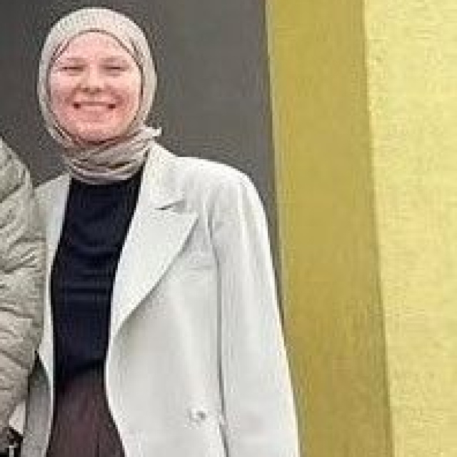 Genç öğretmen evde ölü bulundu