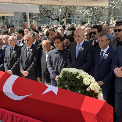 Hüsamettin Cindoruk için tören