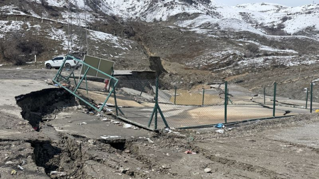 Hakkari'de katı atık tesisi zarar gördü