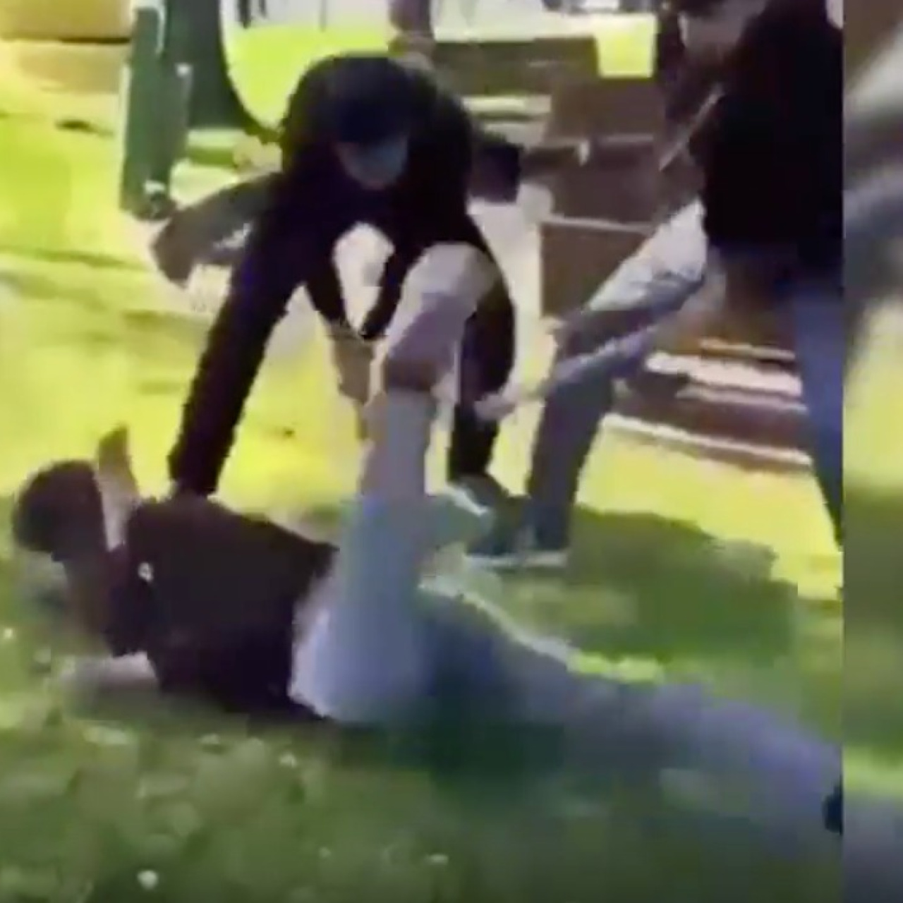 Akran zorbalığında dehşet anlar