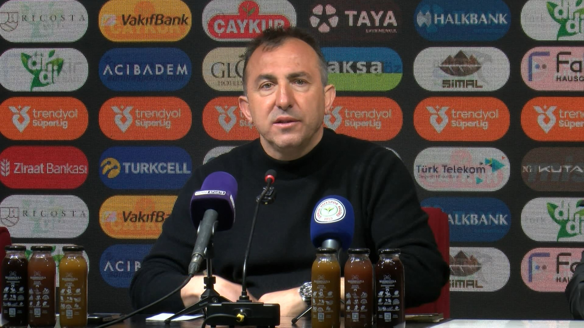 Rizespor Teknik Direktörü Recep Uçar: 8'inci Sıraya Yükselmenin Mutluluğunu Yaşıyoruz