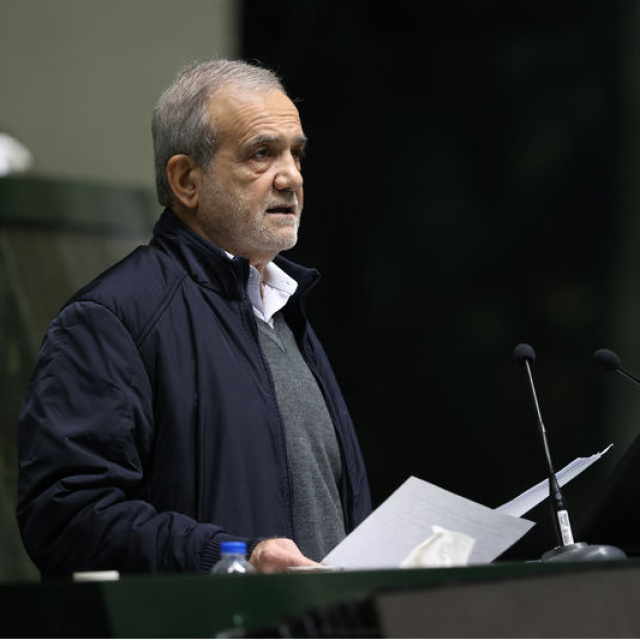 Pezeşkiyan'dan Hürmüz Boğazı uyarısı