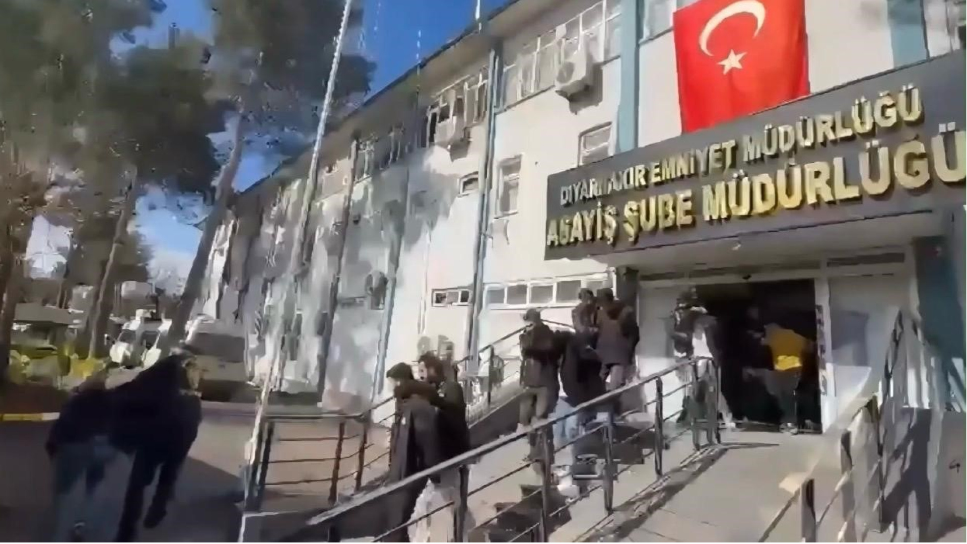 4 İlde İkinci El Eşya Dolandırıcılığı Operasyonu: 10 Kişi Tutuklandı