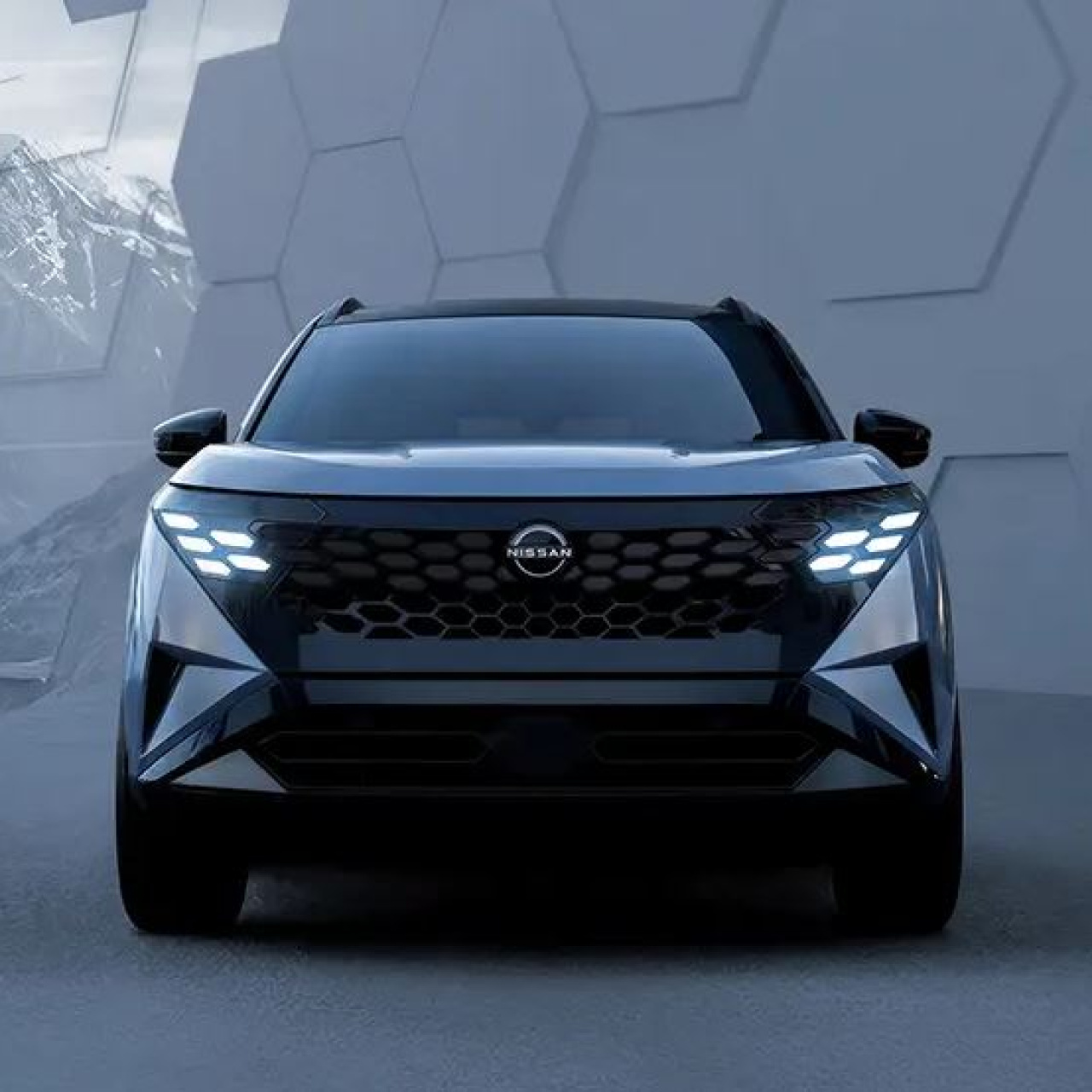 Yeni Nissan X-Trail yüzünü gösterdi