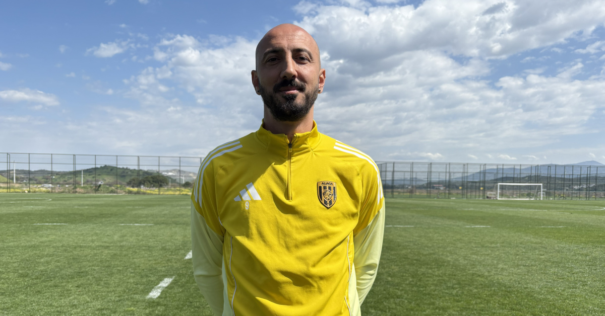 Ahmet İlhan Özek: Yeni jenerasyon Dünya Kupası'nda başarı sağlayacak