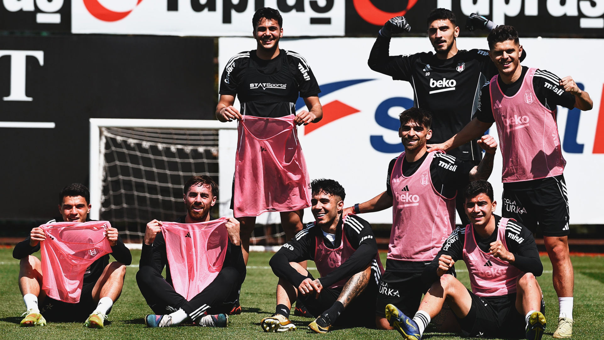 Beşiktaş, Samsunspor Maçı Hazırlıklarını Nevzat Demir Tesisleri'nde Sürdürüyor