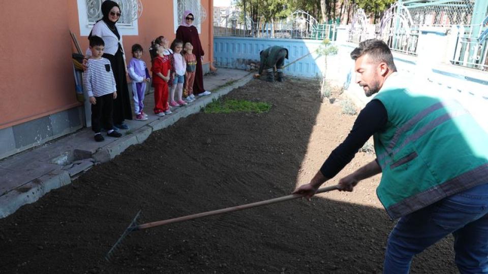Kocasinan'da 2 okulda tarım alanları