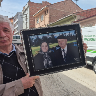 70 yıllık aşkta 1 gün arayla veda