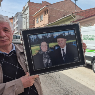 70 yıllık aşkta 1 gün arayla veda