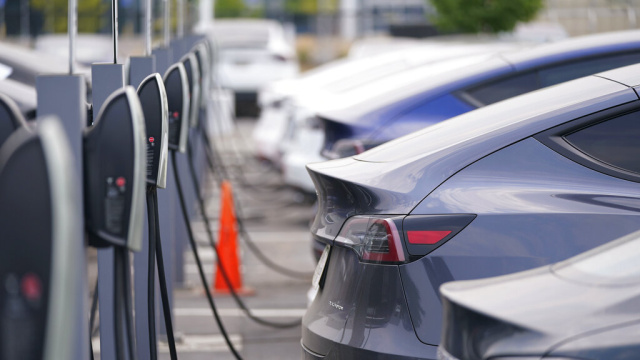 Elektrikli araçlar Avrupa'da rekor kırdı
