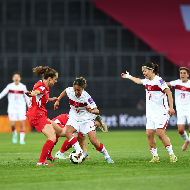 Kadın Milliler, İsviçre'ye mağlup