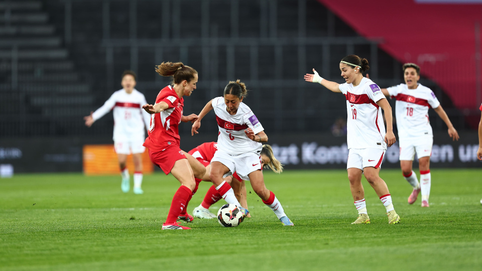 Kadın Milliler, İsviçre'ye mağlup