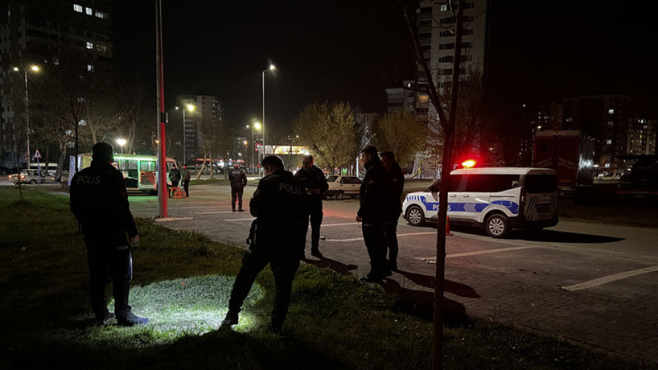 Kayseri'de 'laf atma' kavgası: 4 yaralı