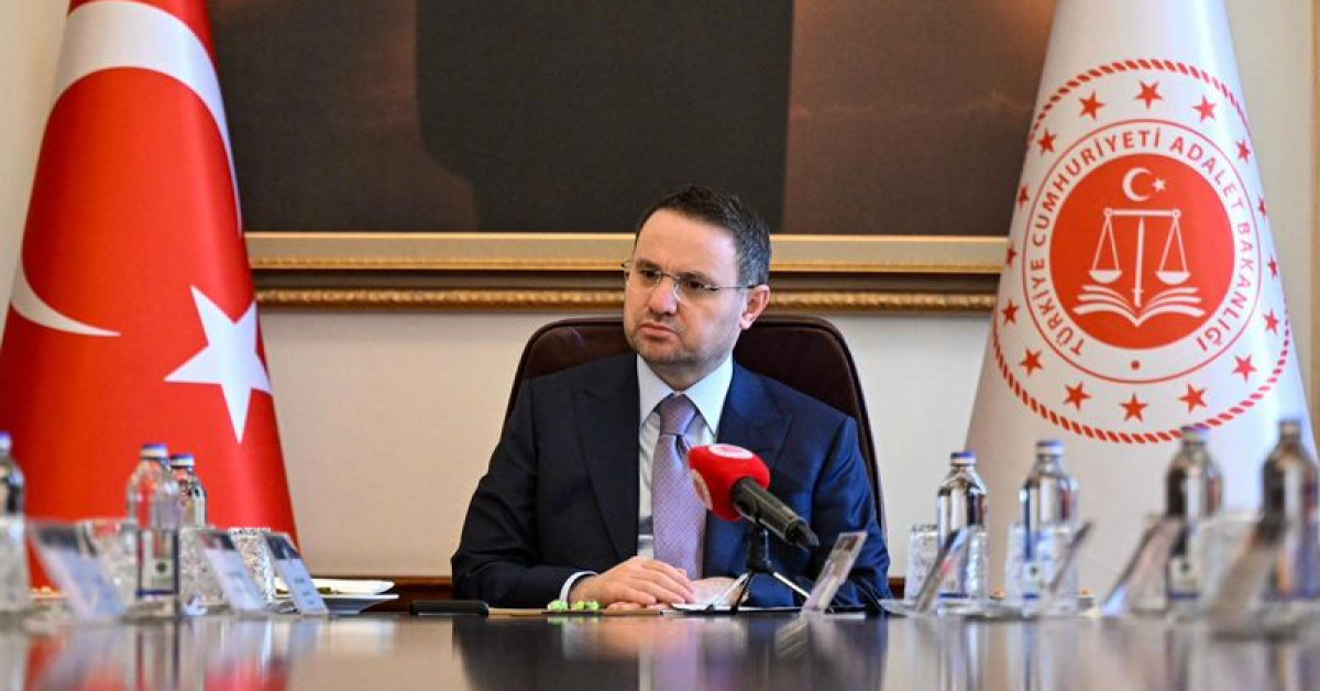 Adalet Bakanı Gürlek Türk Hukuk Enstitüsü ile görüşmeyi kabul ediyor