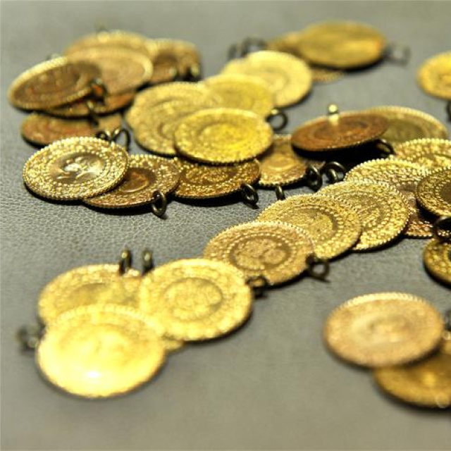 Altın zirveden geriledi!