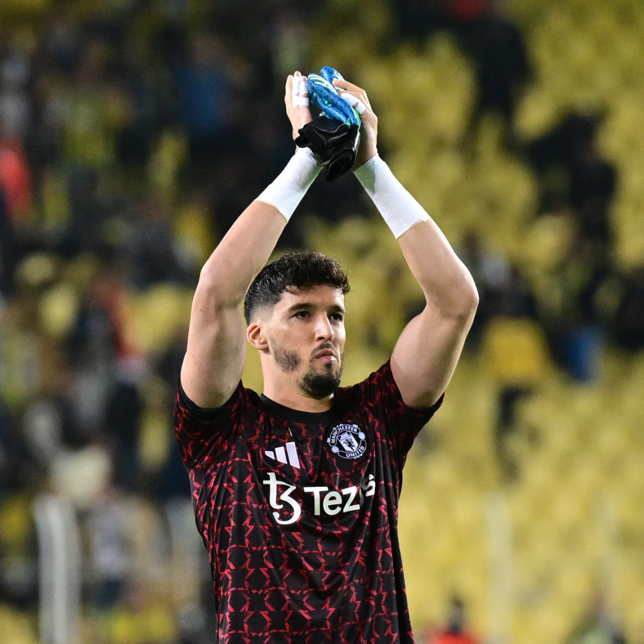 Altay Bayındır, Beşiktaş yolunda!