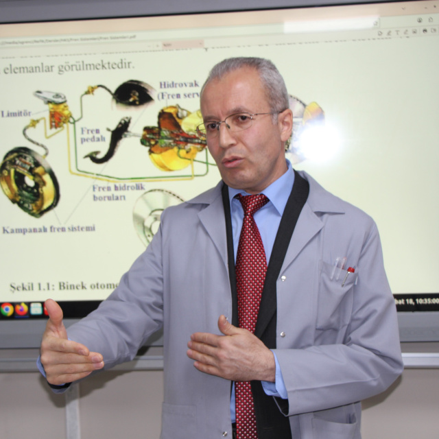 Öğretmen oldu, emekliliği 20 yıla uzattı