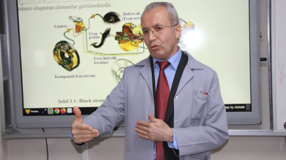 Öğretmen oldu, emekliliği 20 yıla uzattı