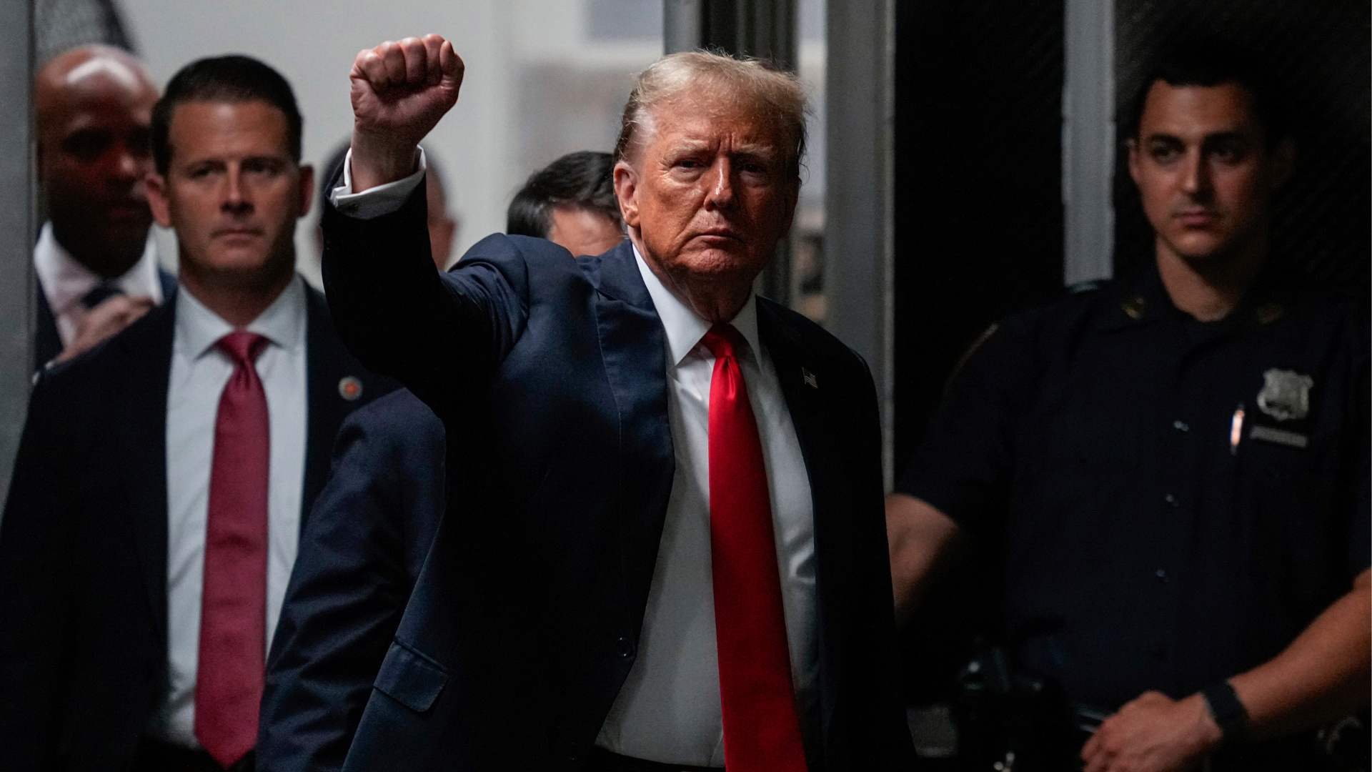 ABD Kongresi'ne Trump'ın Görev Yeterliliğini İnceleyecek Tasarı Sunuldu