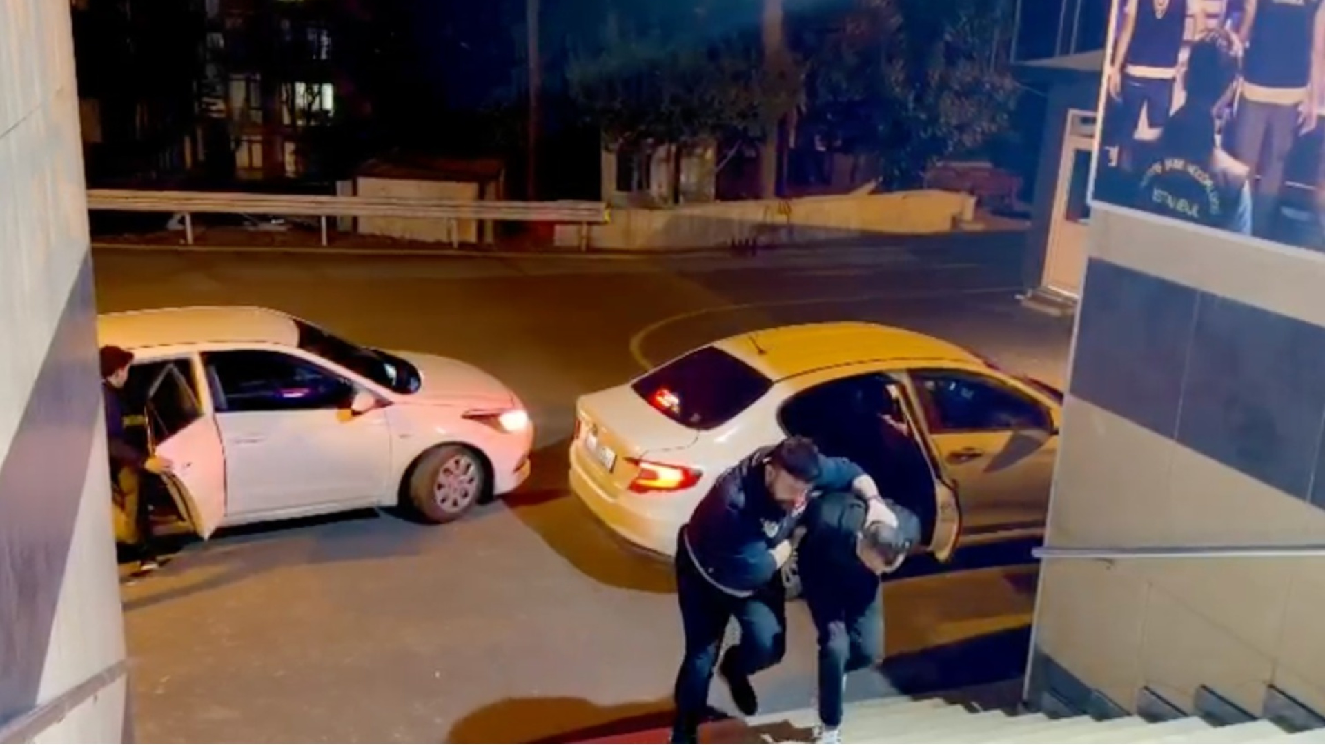 İstanbul'da kurşunlu haraç terörü! 15 milyon lira istediler!