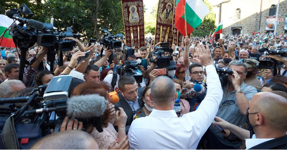 Bulgaristan'da Rumen Radev'in Kader Seçimi ve Türkiye'nin Rolü