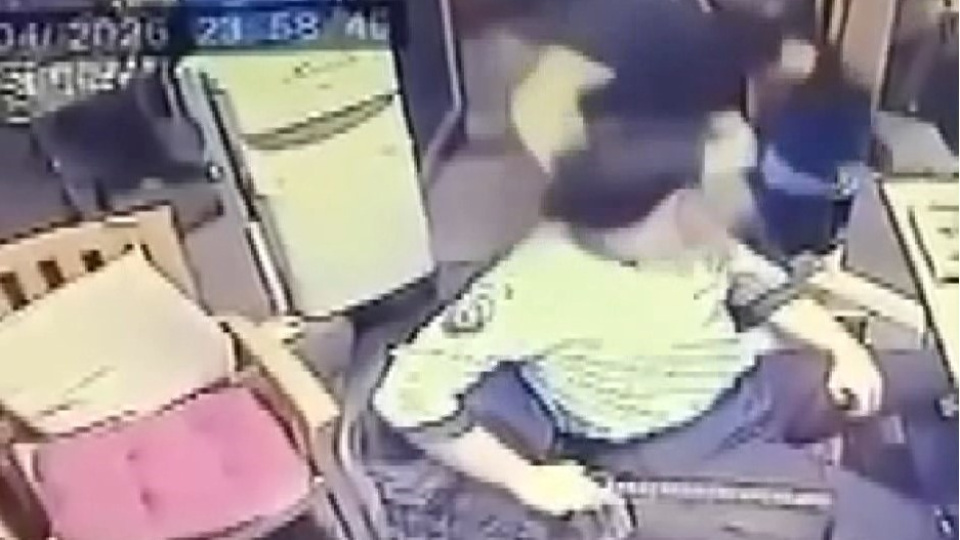 İzin alamayınca güvenliğe saldırdılar