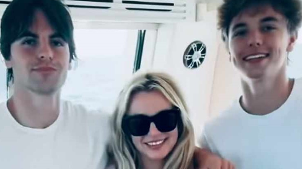 Oğulları ikna etti