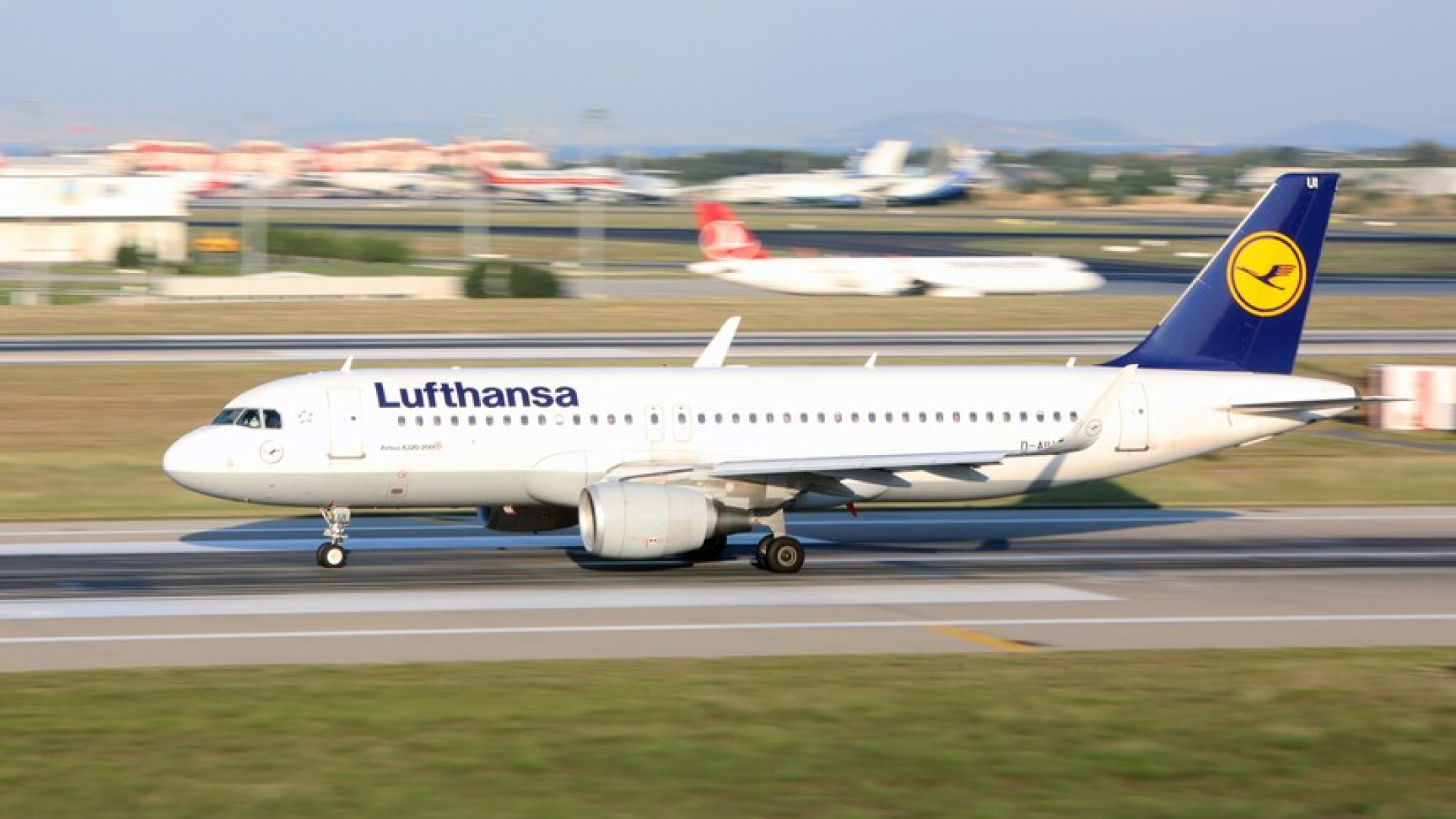 Lufthansa Pilotlarından 48 Saatlik Yeni Grev İlanı: Uçuş Trafiği Felç Oldu