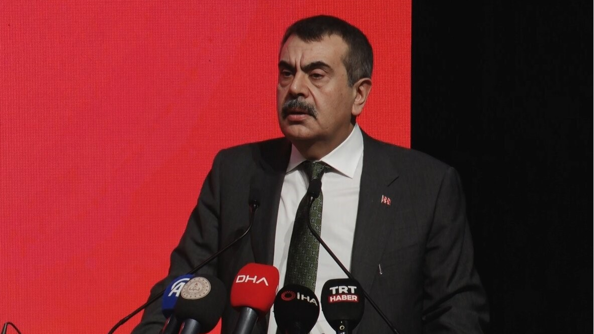 Milli Eğitim Bakanı Yusuf Tekin, Şanlıurfa'da yaşanan lisedeki saldırıya ilişkin açıklamalarda bulundu | Son dakika haberleri