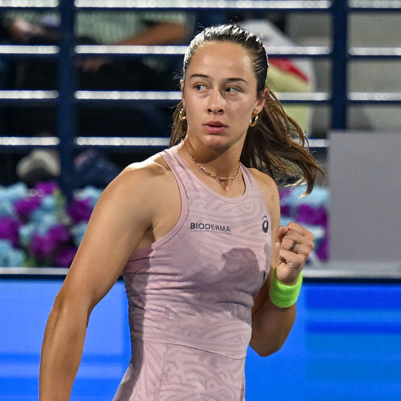 Zeynep Sönmez'den tarihi galibiyet