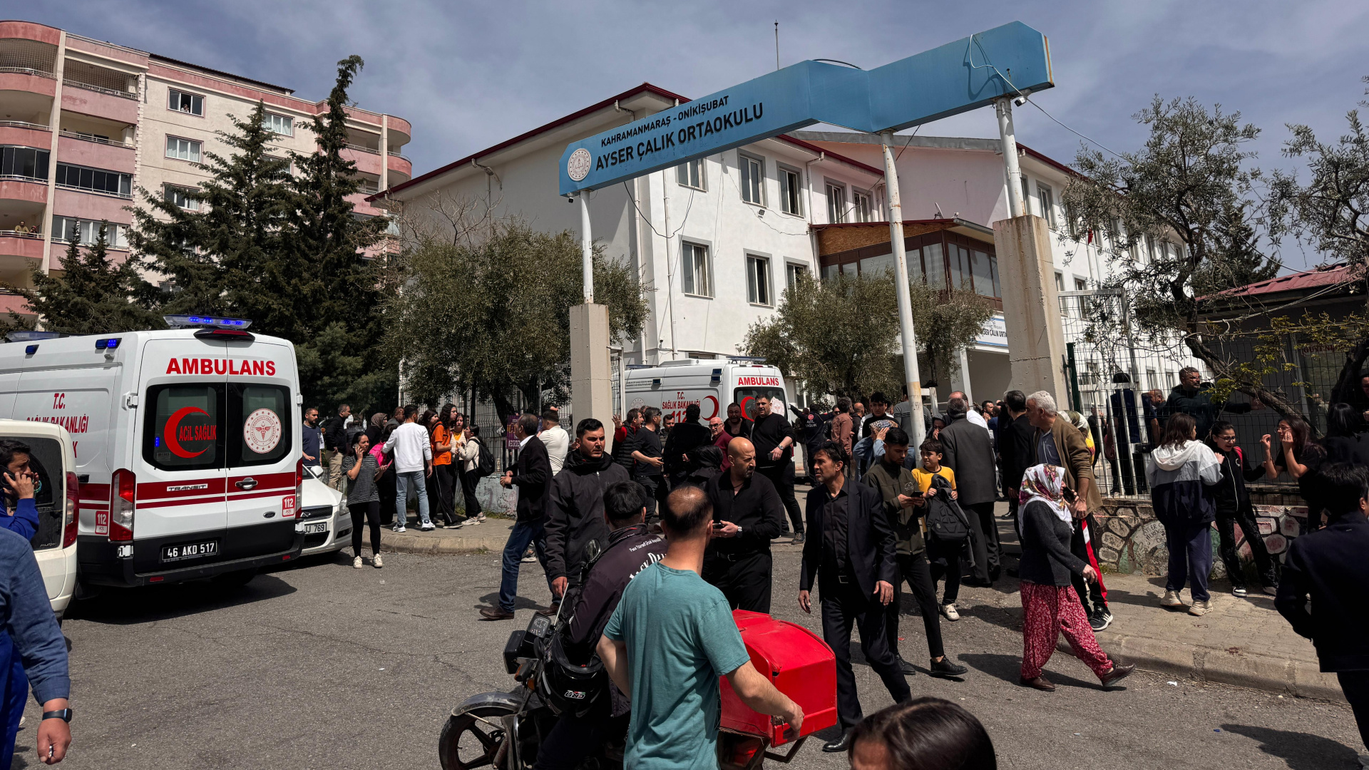 Kahramanmaraş'ta Okul Saldırısı: Saldırgan 5 Silah ve 7 Şarjörle İki Sınıfı Hedef Aldı