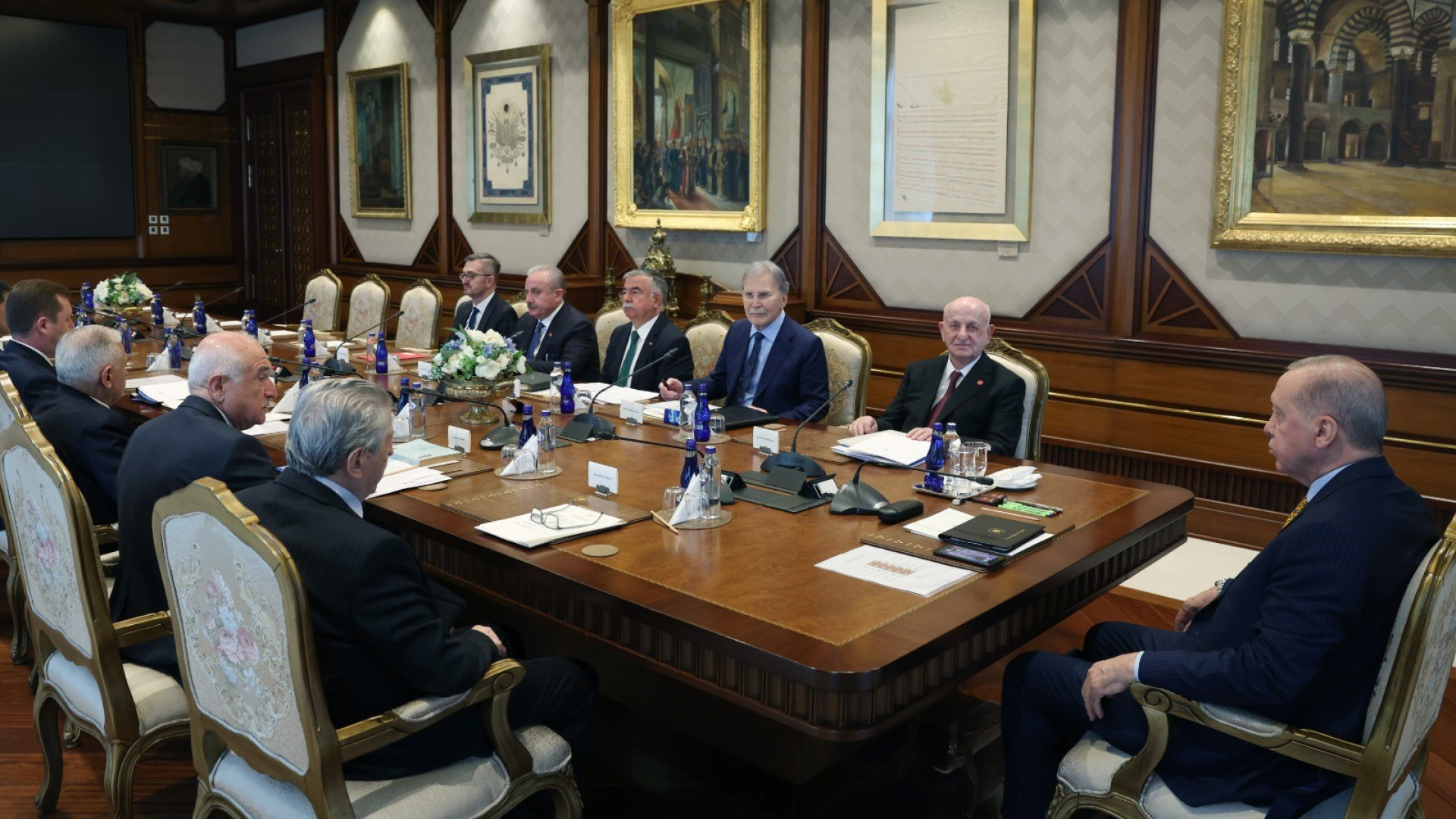 Cumhurbaşkanı Erdoğan Başkanlığında Yüksek İstişare Kurulu Toplantısı Gerçekleştirildi
