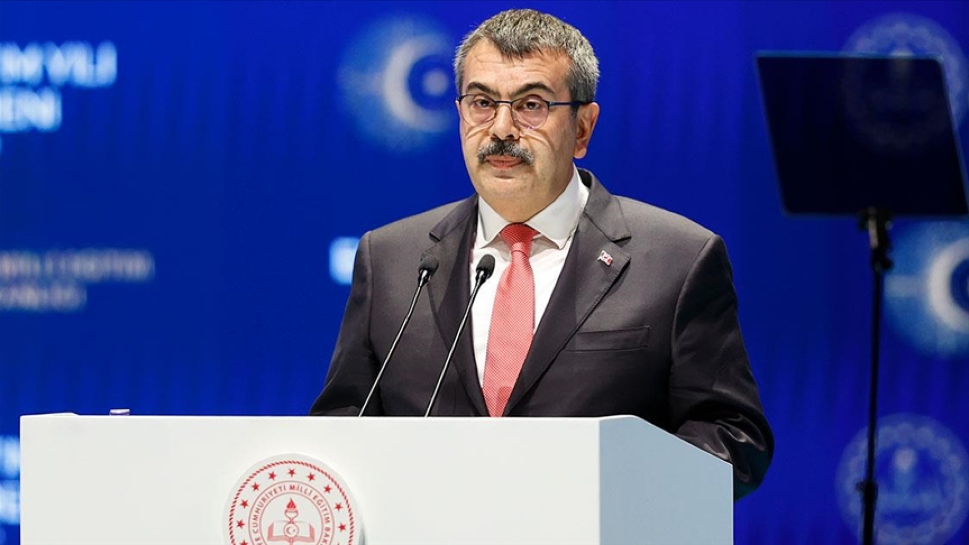 Bakan Tekin'den Şanlıurfa ve Kahramanmaraş'taki Okul Saldırılarına İlişkin Açıklama
