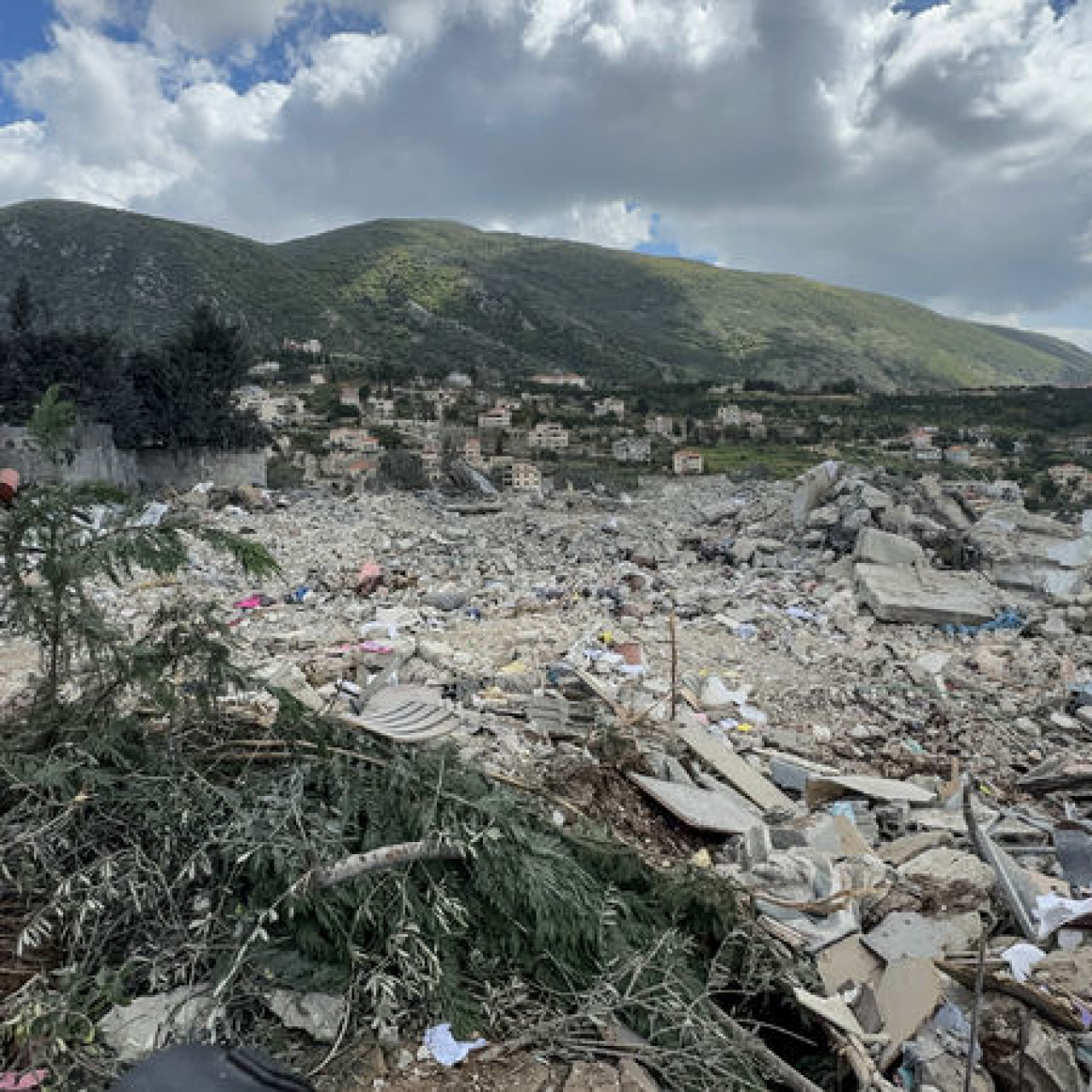 İsrail'den Lübnan'a saldırı