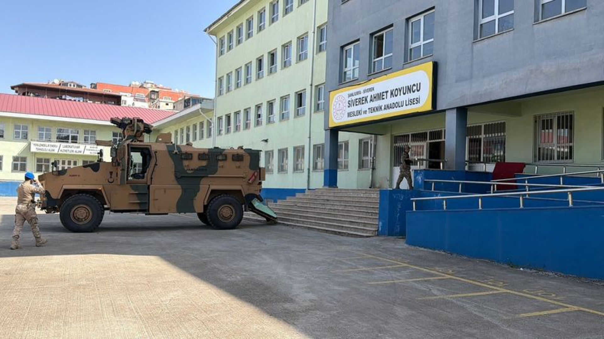 Şanlıurfa'daki lise saldırısına ilişkin 18 şüpheliye gözaltı | Son dakika haberleri