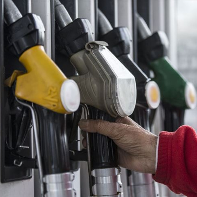 Motorine indirim geldi, tabela değişti!