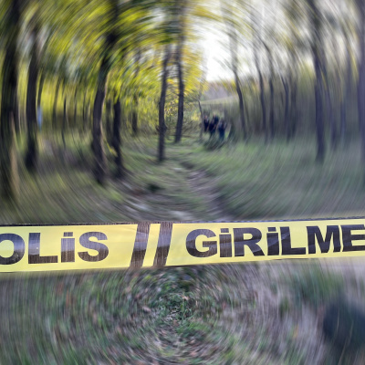 Anne toprağa gömülü, oğlu vurulmuş halde bulundu!