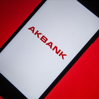 Akbank neden açılmıyor, çöktü mü?
