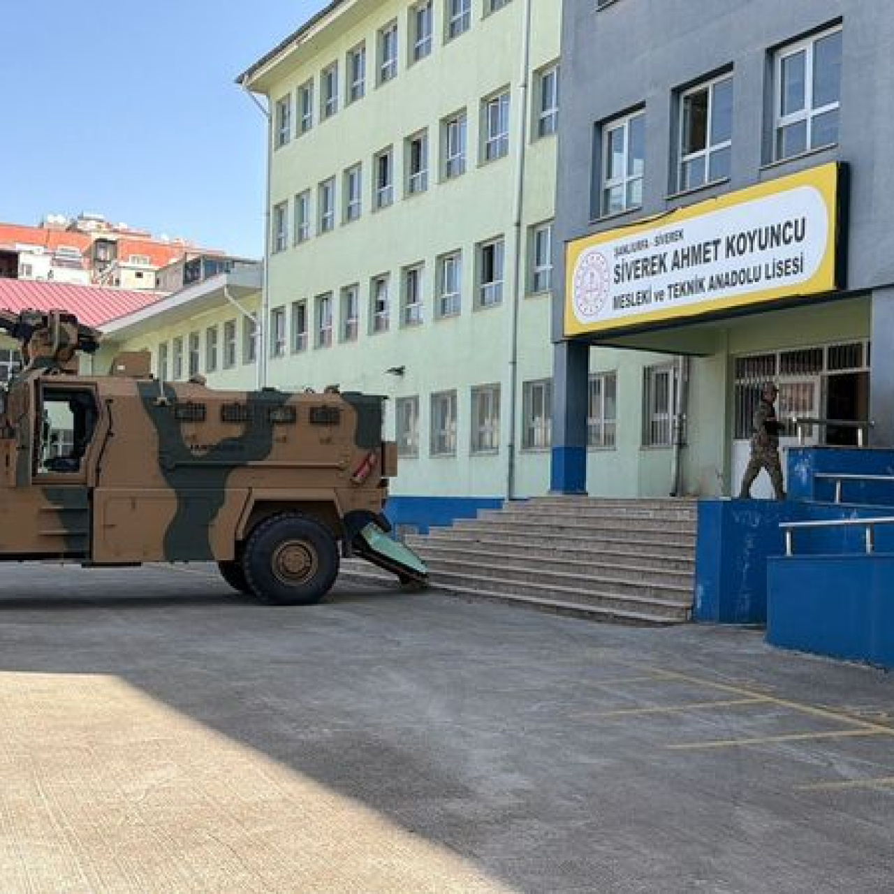 Şanlıurfa'daki lise saldırısında 20 gözaltı