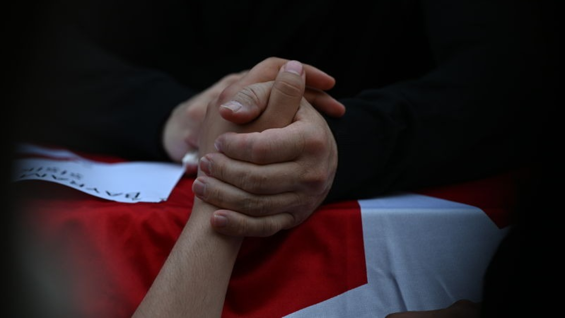 Kahramanmaraş'taki Okul Saldırısında Hayatını Kaybeden Adnan Göktürk Yeşil'in Acılı Babası Konuştu