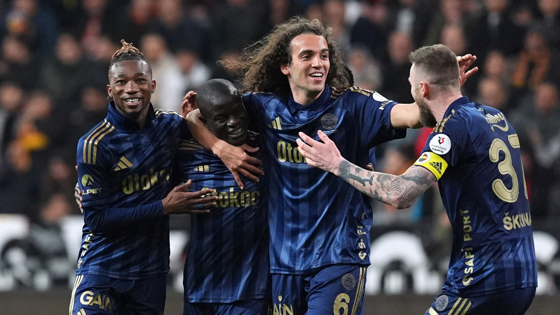 Fenerbahçe, Çaykur Rizespor Maçıyla 117 Gün Sonra Liderliği Hedefliyor