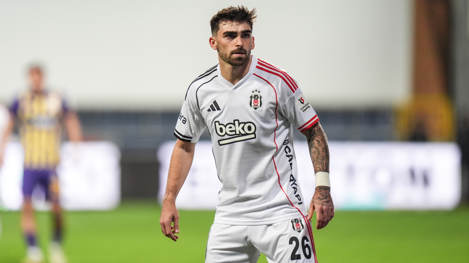 Beşiktaş'ta Sol Kanatta Forma Savaşı Kızışıyor: Jota Silva ve El Bilal Toure Mücadelesi