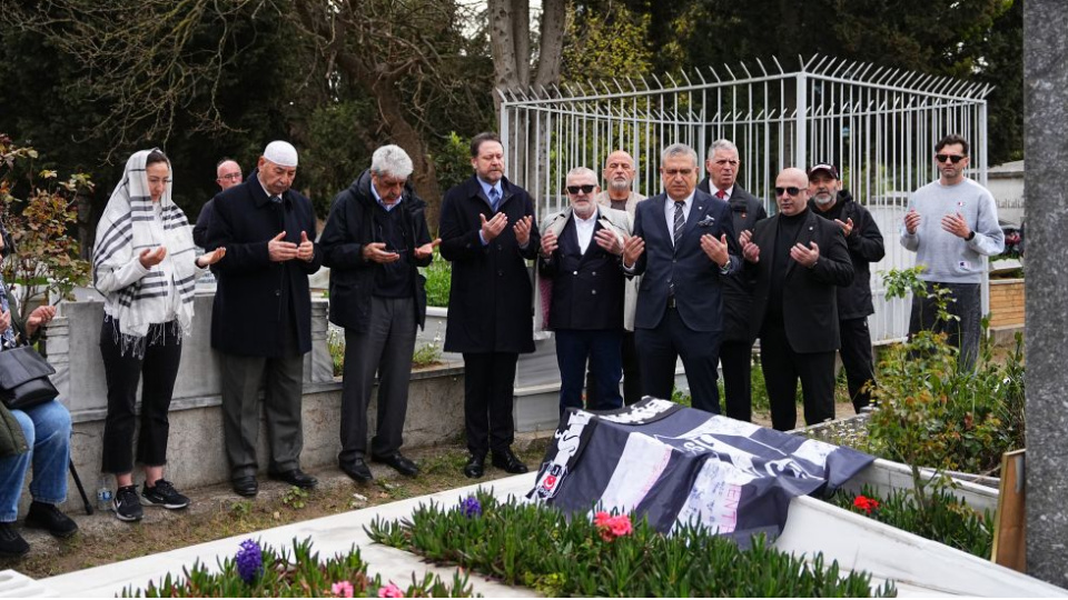 "Baba Hakkı" kabri başında anıldı