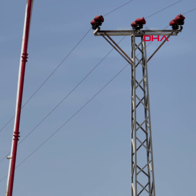 Beton pompası akıma kapıldı! Yaralılar var!