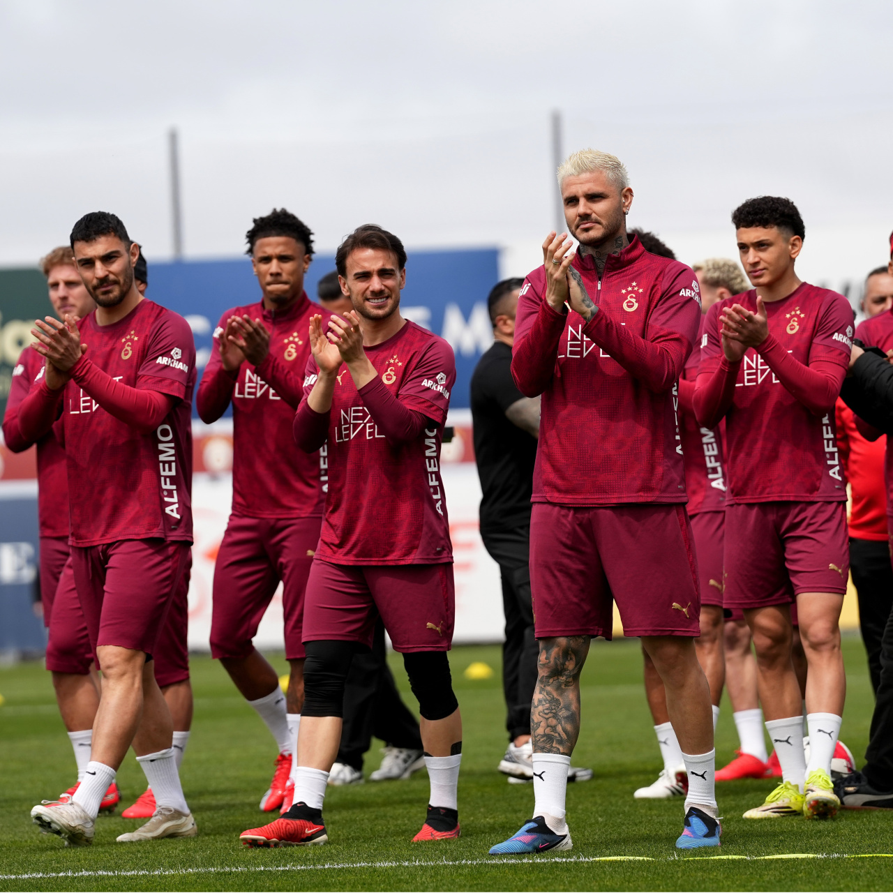 G.Saray'da coşkulu antrenman!