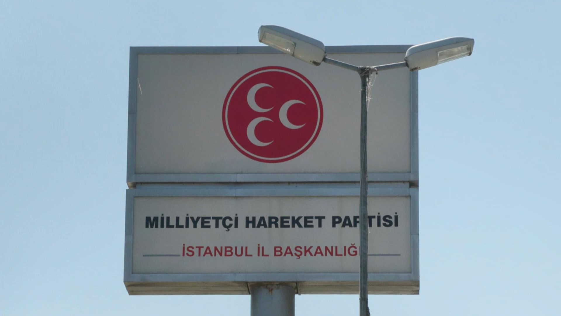 MHP'de Büyük Değişim: Kütahya, Eskişehir ve Kars Teşkilatları Feshedildi