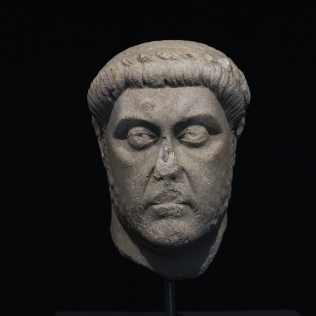 Türkiye'ye iade edilmişti... Heykel başı Smyrna'da!