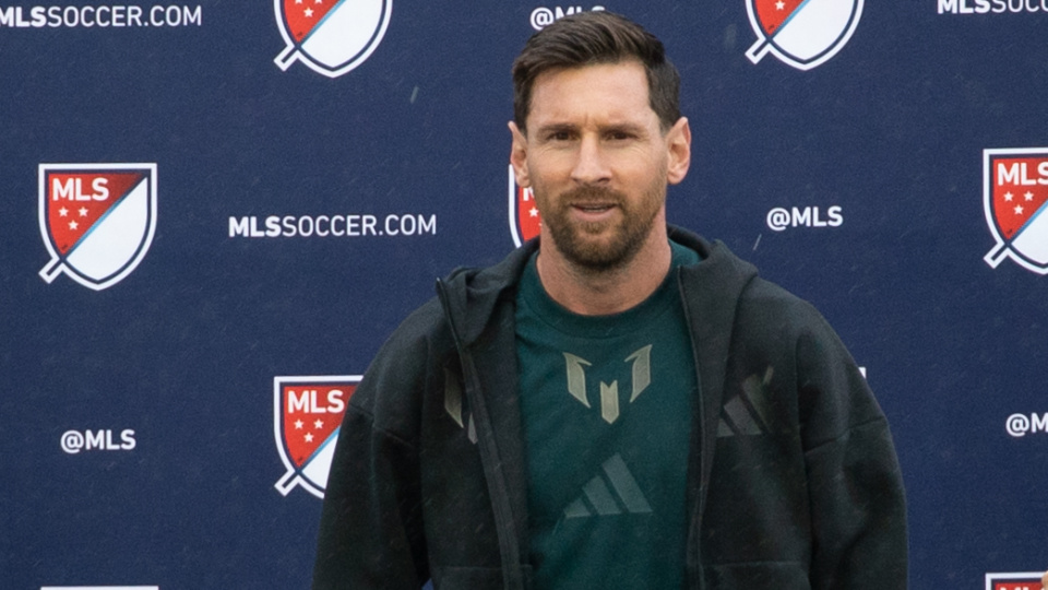 Messi İspanya'da kulüp satın aldı